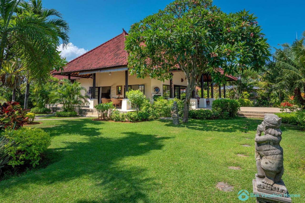 Villa Namaste - Beachfront At Lovina 10P, Pool, Bbq Banjar (Bali) Exterior foto