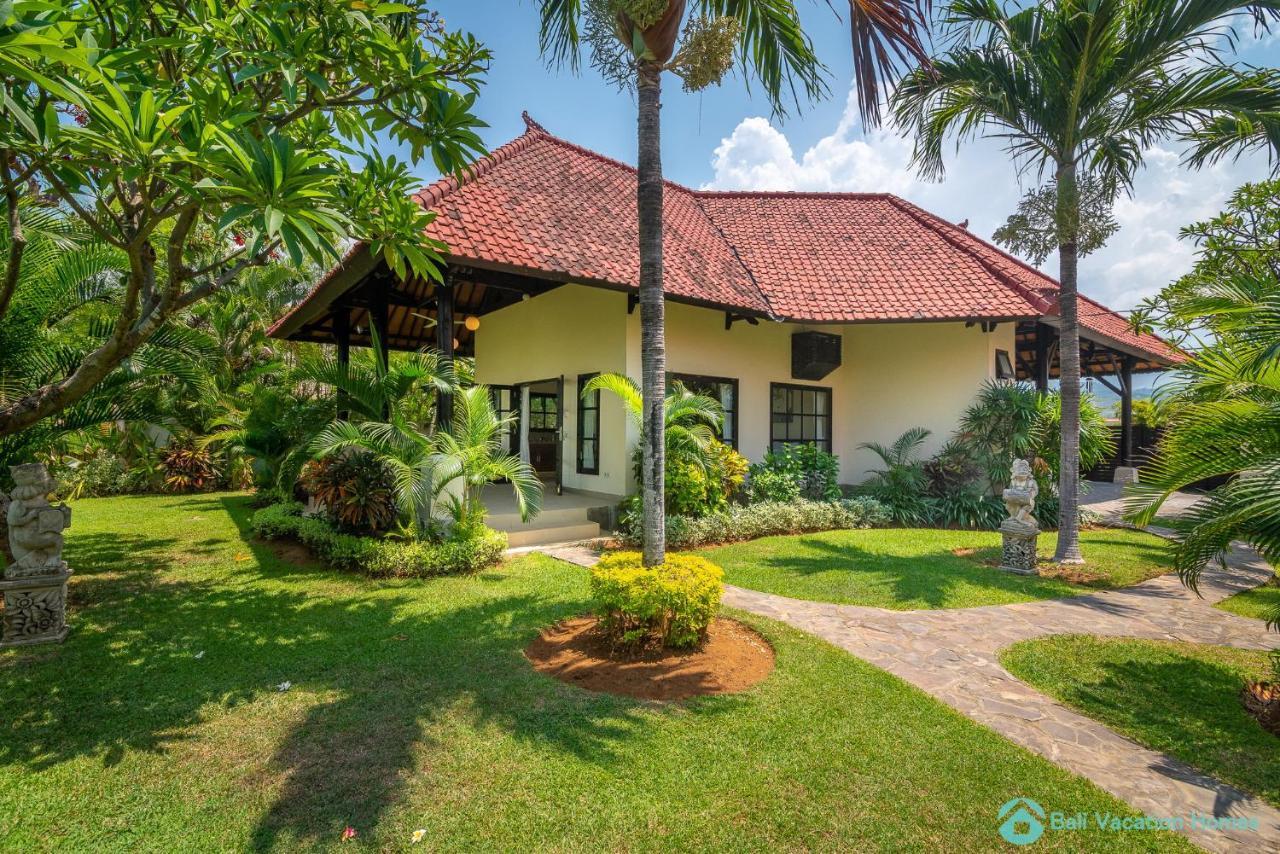 Villa Namaste - Beachfront At Lovina 10P, Pool, Bbq Banjar (Bali) Exterior foto
